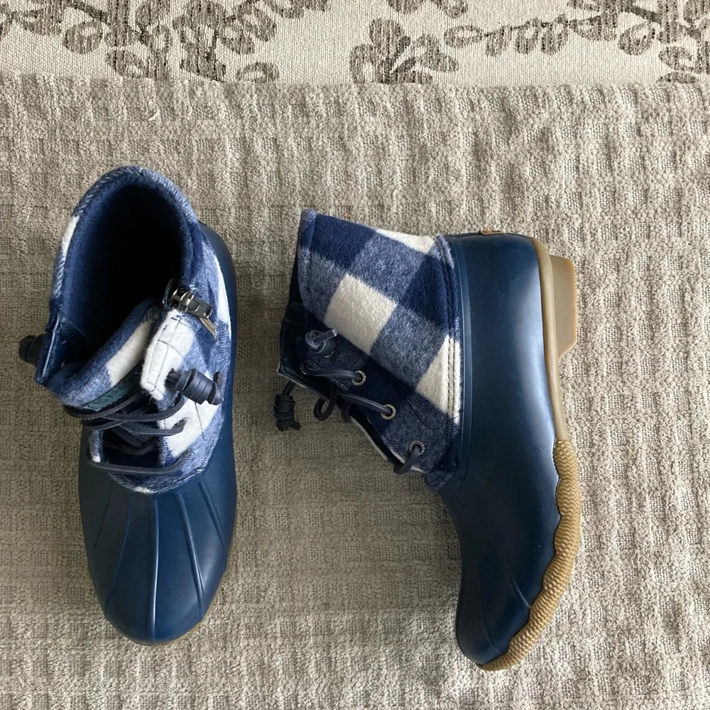 Women’s Sperry Saltwater Boots Blue Check Navy Size 8.5 NWOT - Picture 4 of 9